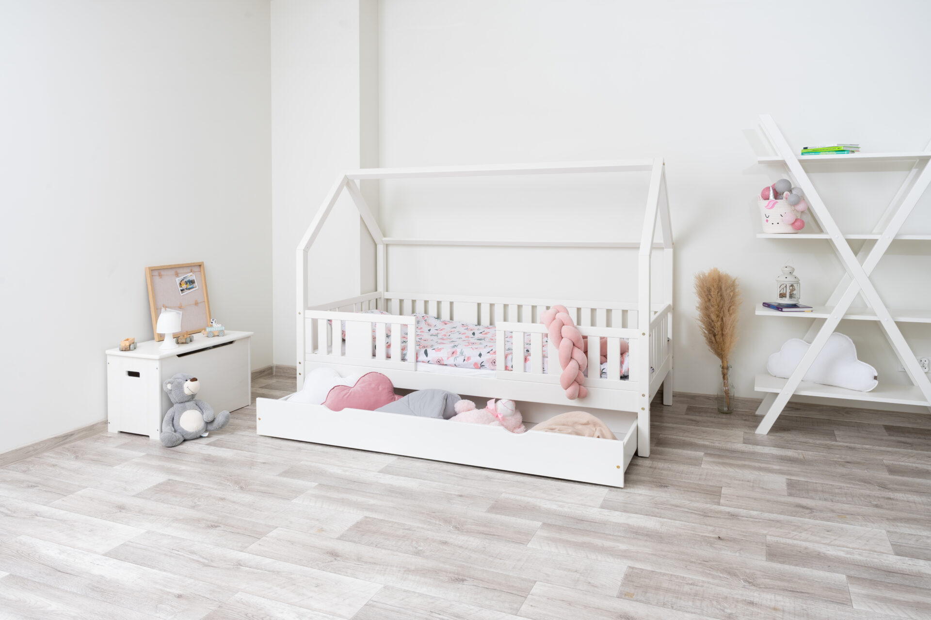 NIKO LONG 20 biały 3 (2) Kinderbett STELLIA mit Schublade