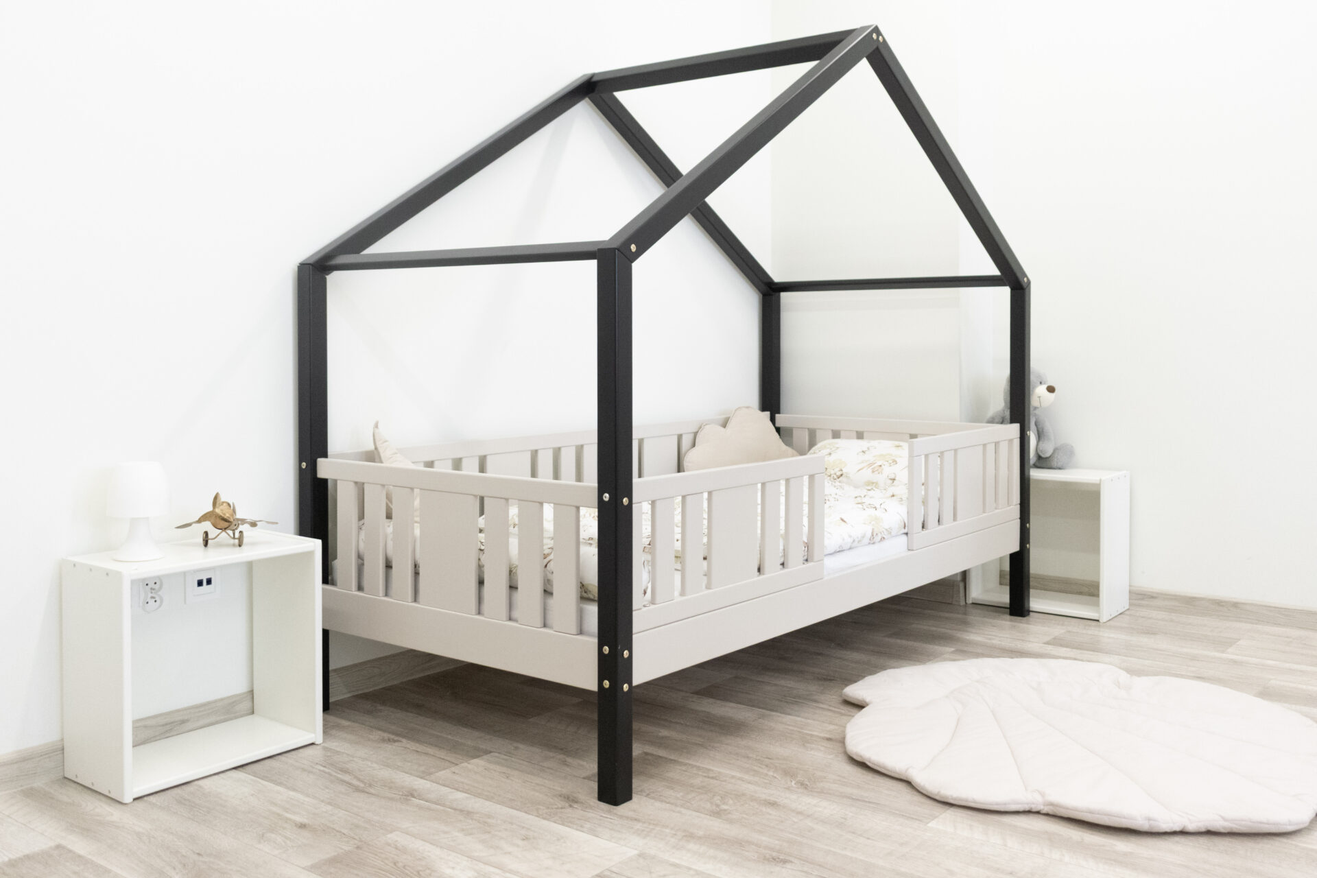 Niko Short 20 (1) Kinderbett LUNETTA