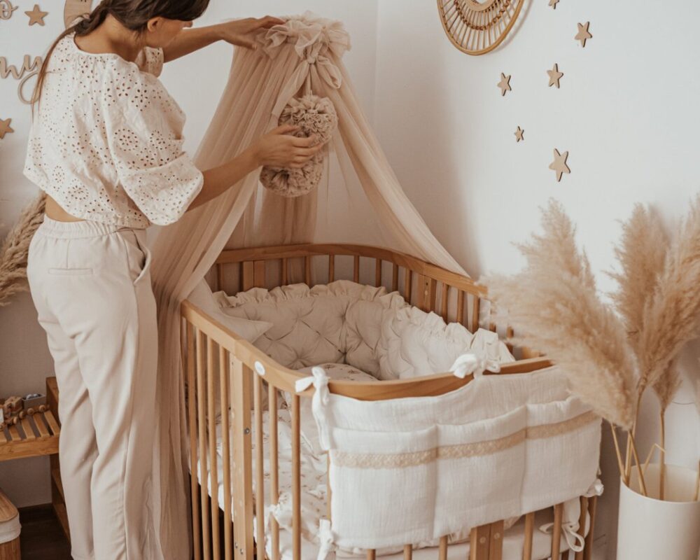 Tulle Bed Canopy with Pompoms and Frame Tulle Bed Canopy with Pompoms and Frame