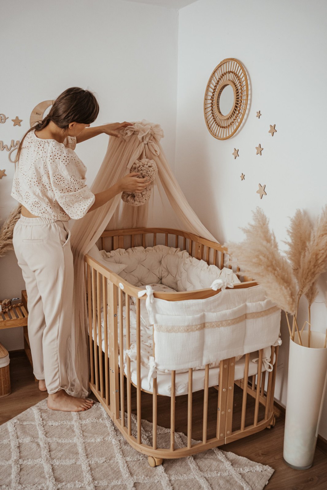Tulle Bed Canopy with Pompoms and Frame Tulle Bed Canopy with Pompoms and Frame