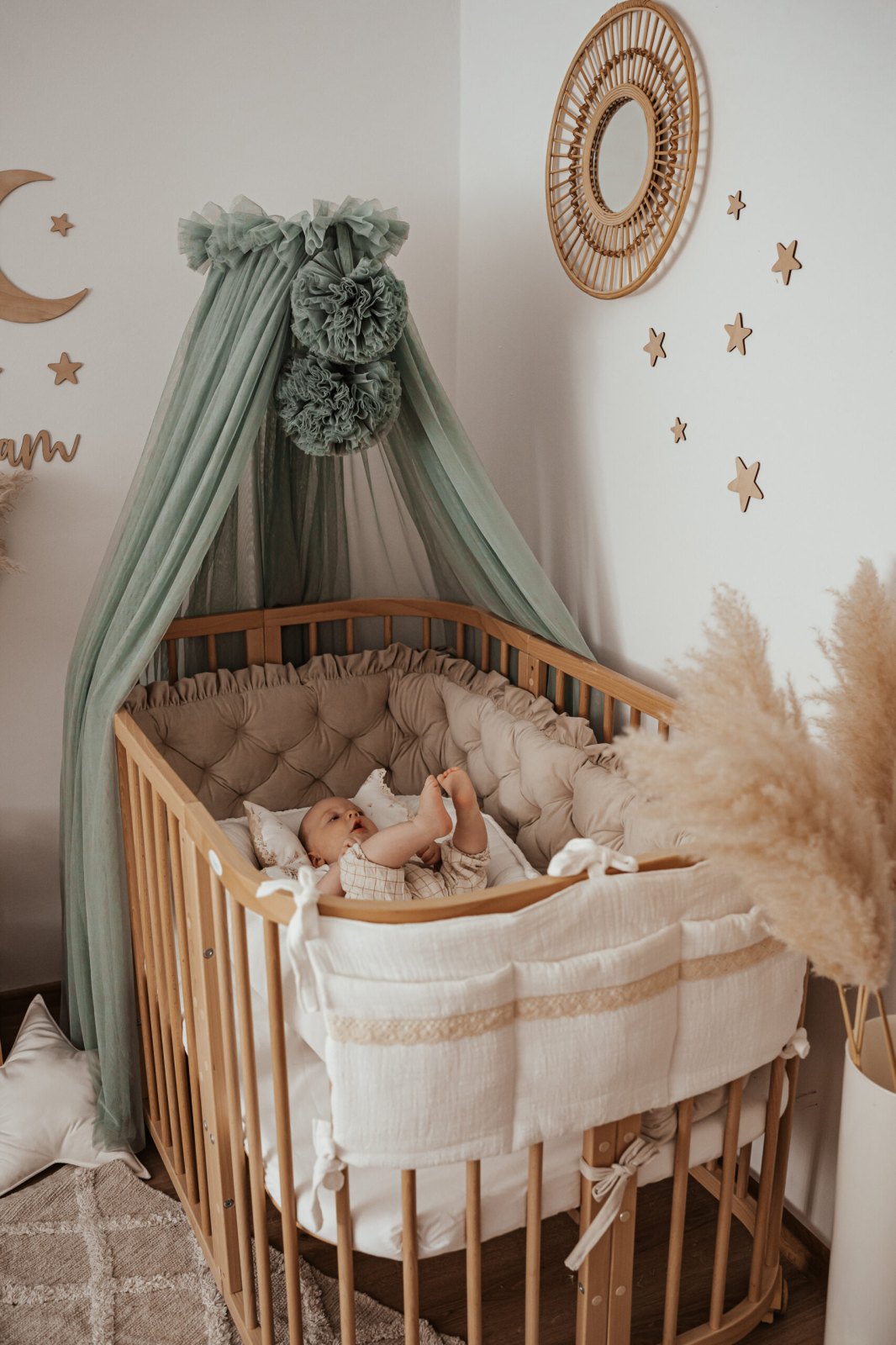Tulle Bed Canopy with Pompoms and Frame Tulle Bed Canopy with Pompoms and Frame