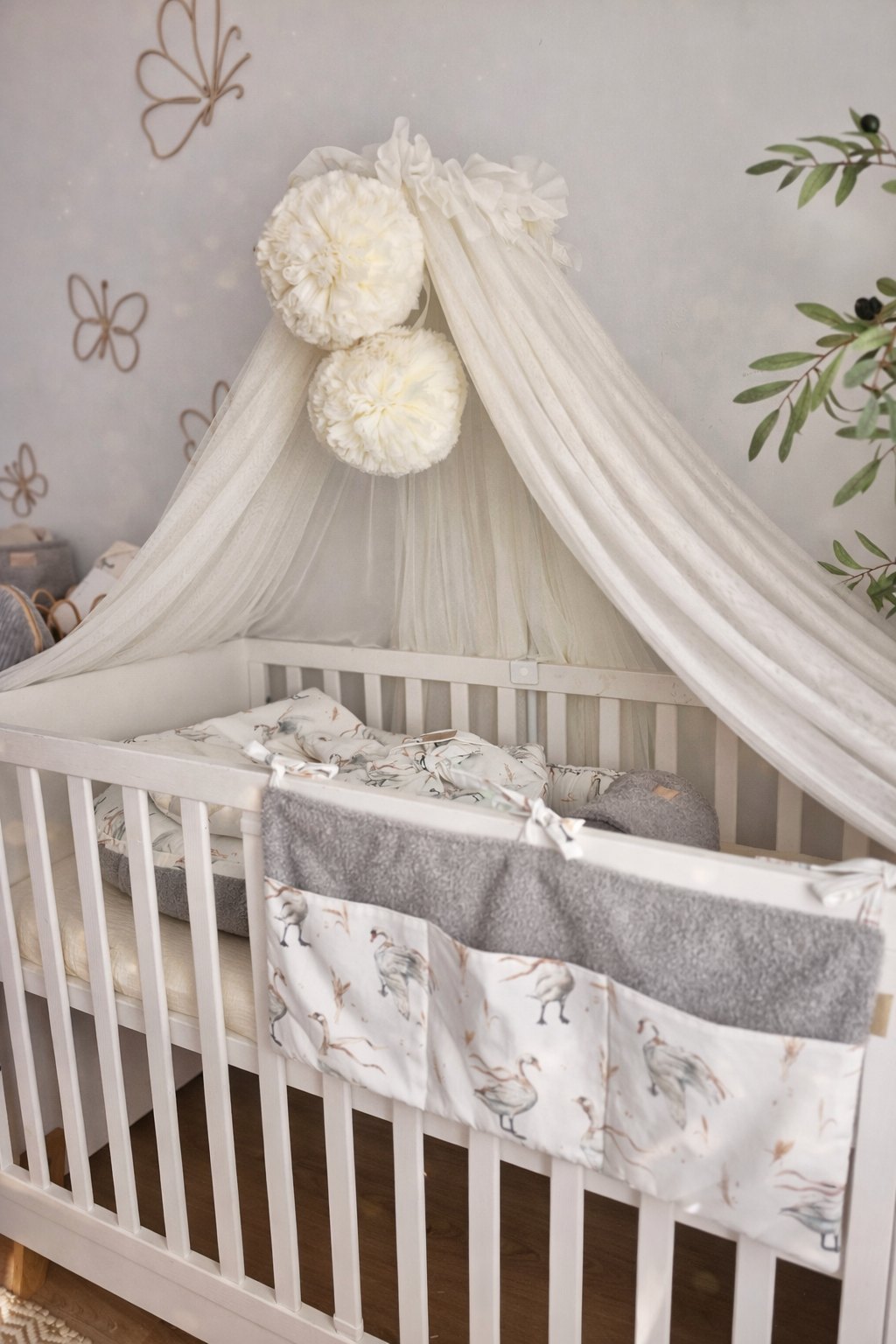 Tulle Bed Canopy with Pompoms and Frame Tulle Bed Canopy with Pompoms and Frame