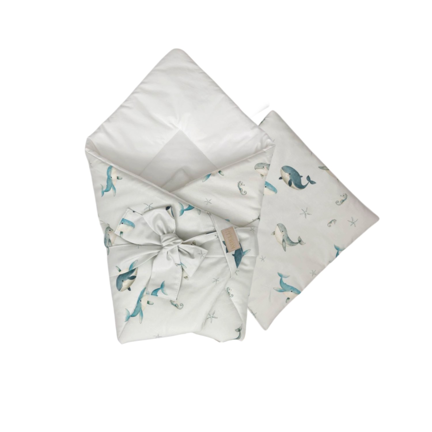 2-in-1 Swaddle Wrap 75 × 75 cm with Pillow 35 × 35 cm – Whales 2-in-1 Swaddle Wrap 75 × 75 cm with Pillow 35 × 35 cm – Whales