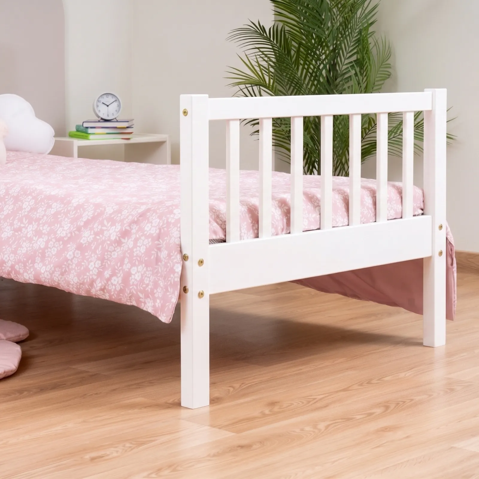 ELLA Children’s Bed – white (headboard) ELLA Children’s Bed in pine wood, white, headboard