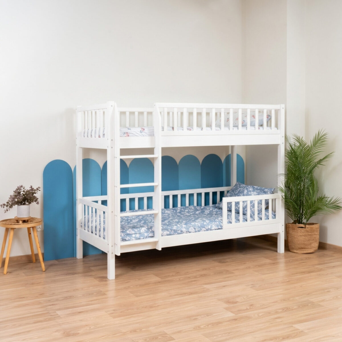 KOSMO Bunk Bed – white, with lower guard rail (1) KOSMO Bunk Bed in pine wood, white, with lower guard rail