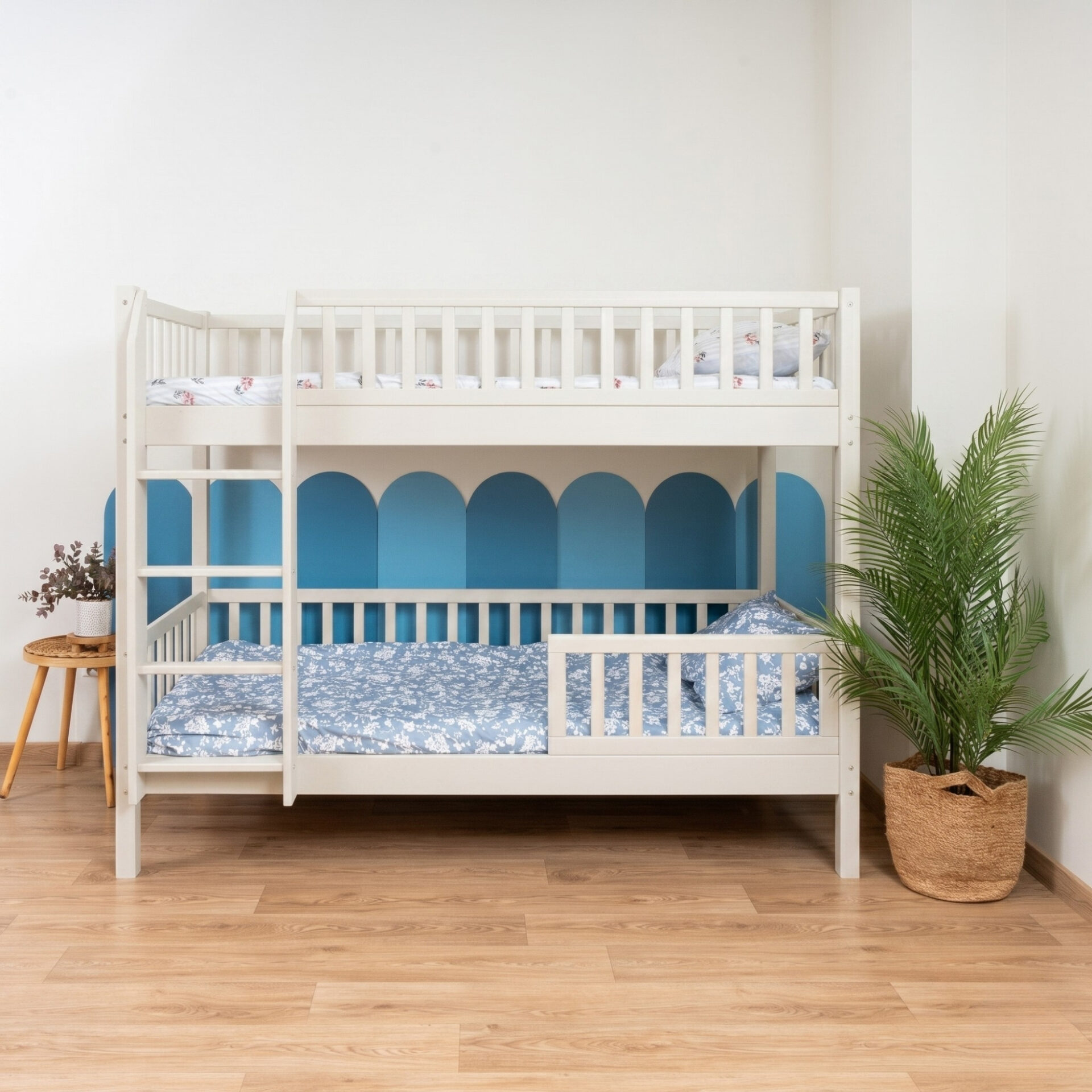 KOSMO Bunk Bed – cashmere, with lower guard rail (1) KOSMO Bunk Bed in pine wood, cashmere, with lower guard rail