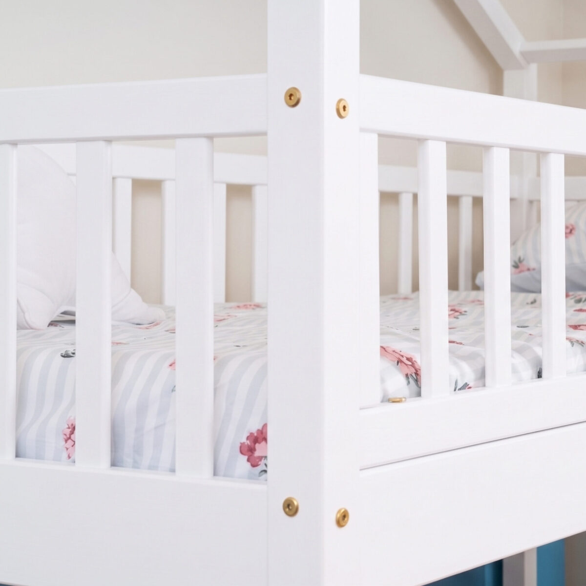 KOSMO Short Bunk Bed in pine wood, white