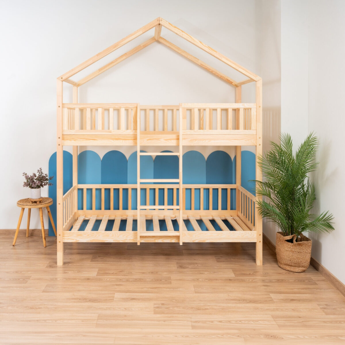 KOSMO Short Bunk Bed in pine wood, natural pine