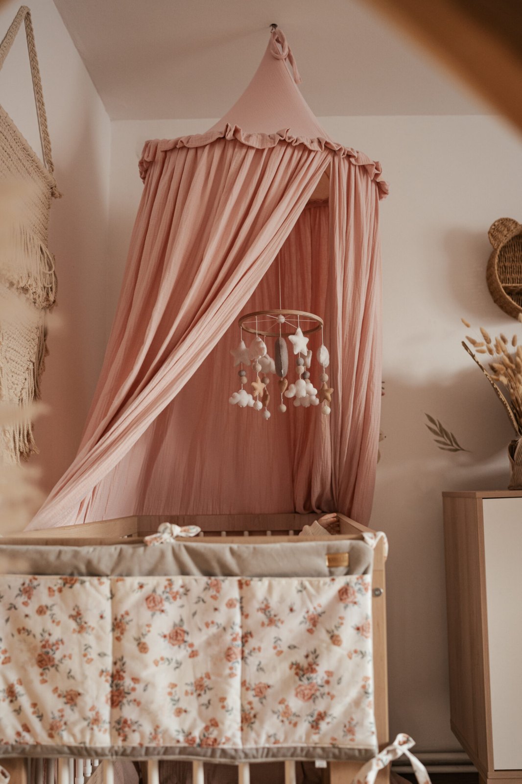 Muslin Canopy with Ruffle – Ceiling Mounted Muslin Canopy with Ruffle – Ceiling Mounted