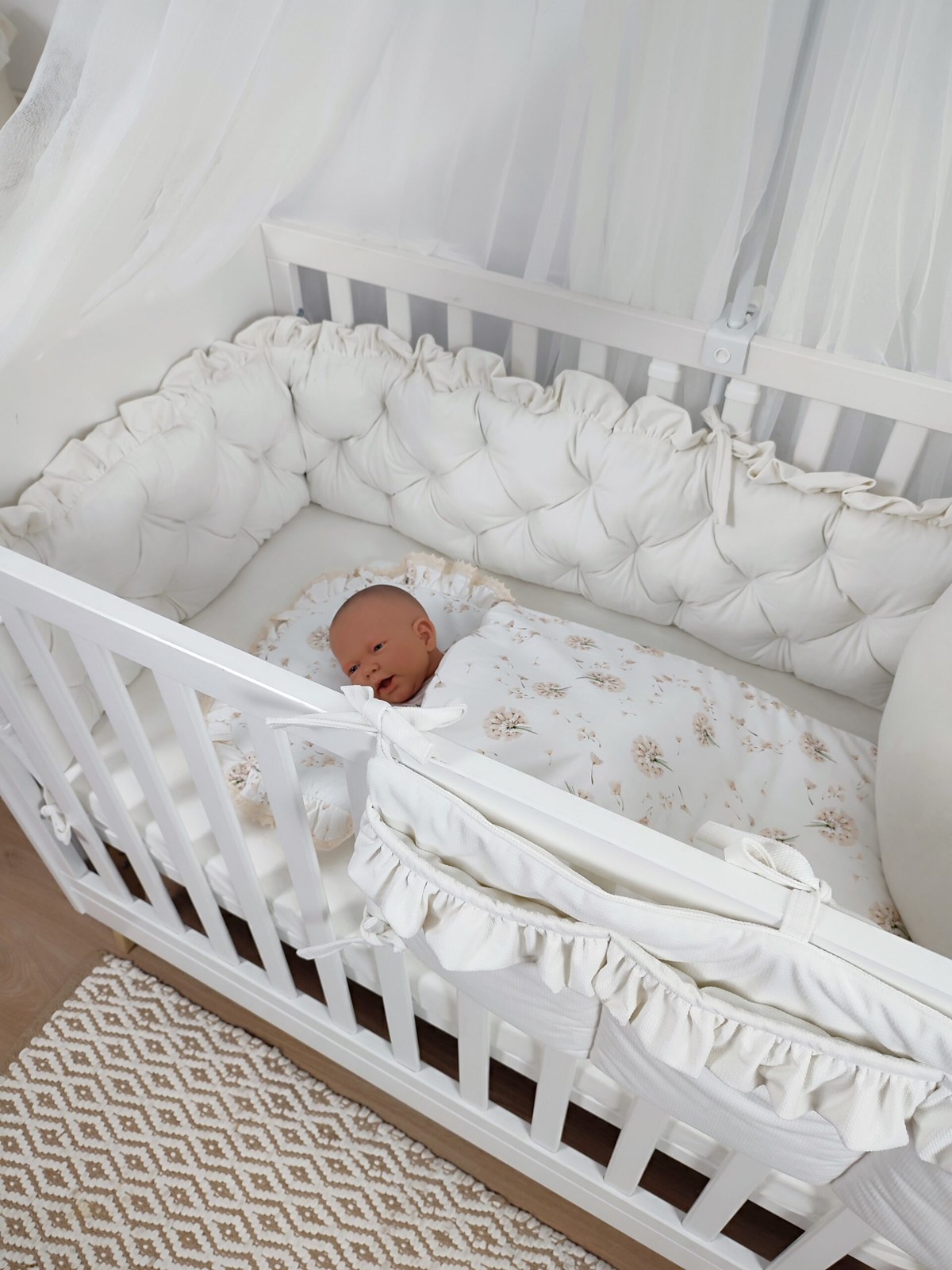 Quilted Velvet Cot Bumper with Ruffle Quilted Velvet Cot Bumper with Ruffle